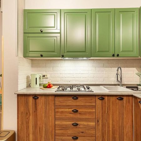 קוטאיסי Veli Group Apartment Near White Bridge ° מראה חיצוני תמונה